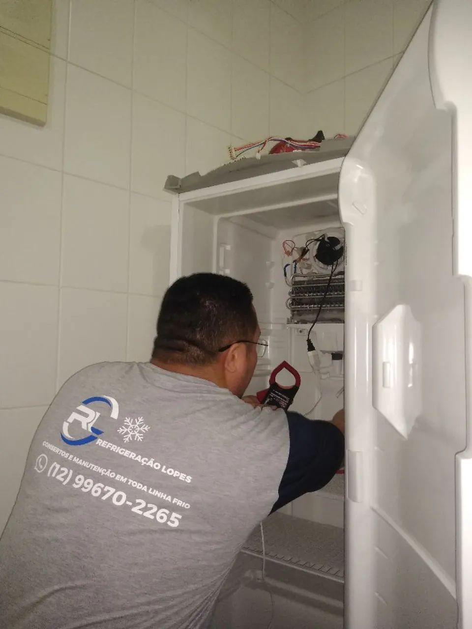 Conserto de geladeira em geral. - Foto 2