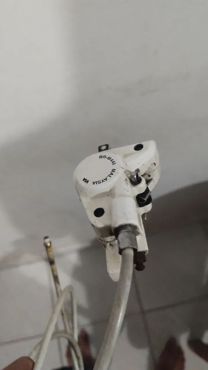 Pinça de freio Shimano m446 hidráulico  - Foto 3