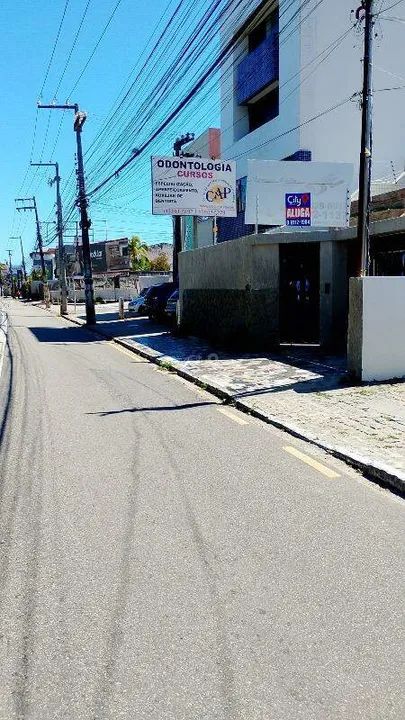 Anúncio de Aluguel - Casa Comercial ou Residencial na Avenida Beira Mar - Foto 2