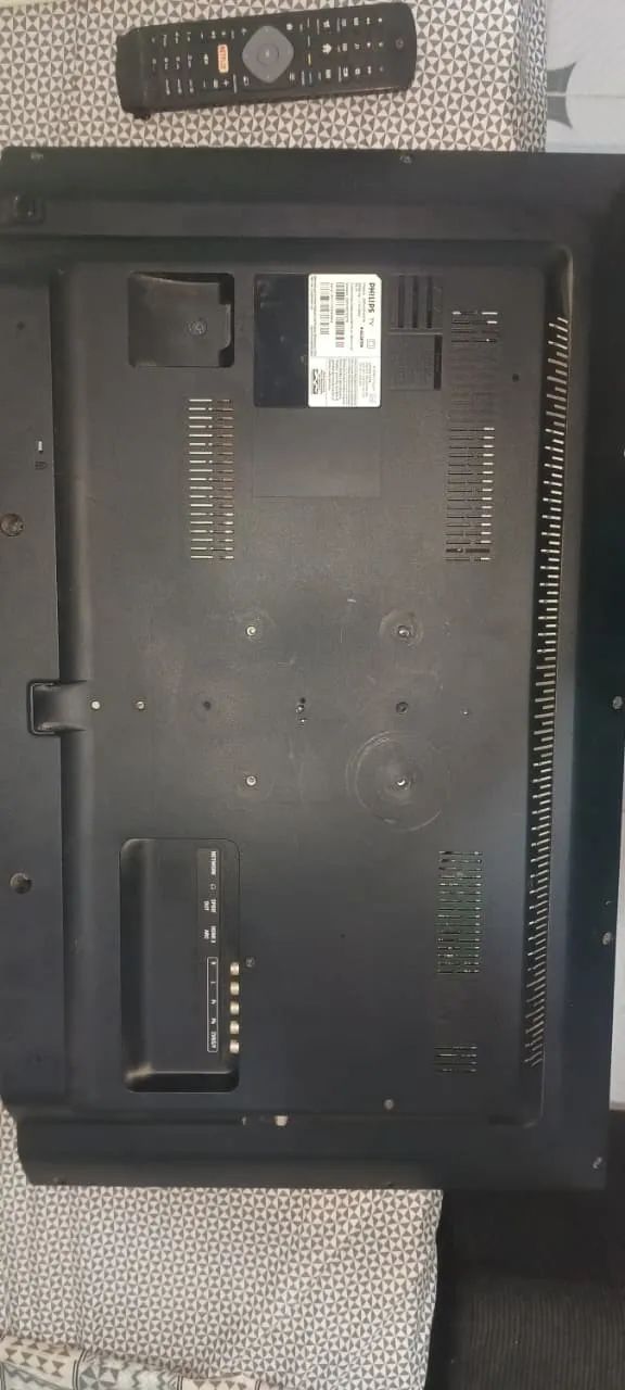 Tv 32" Philips (Imagem com listra) - Foto 3