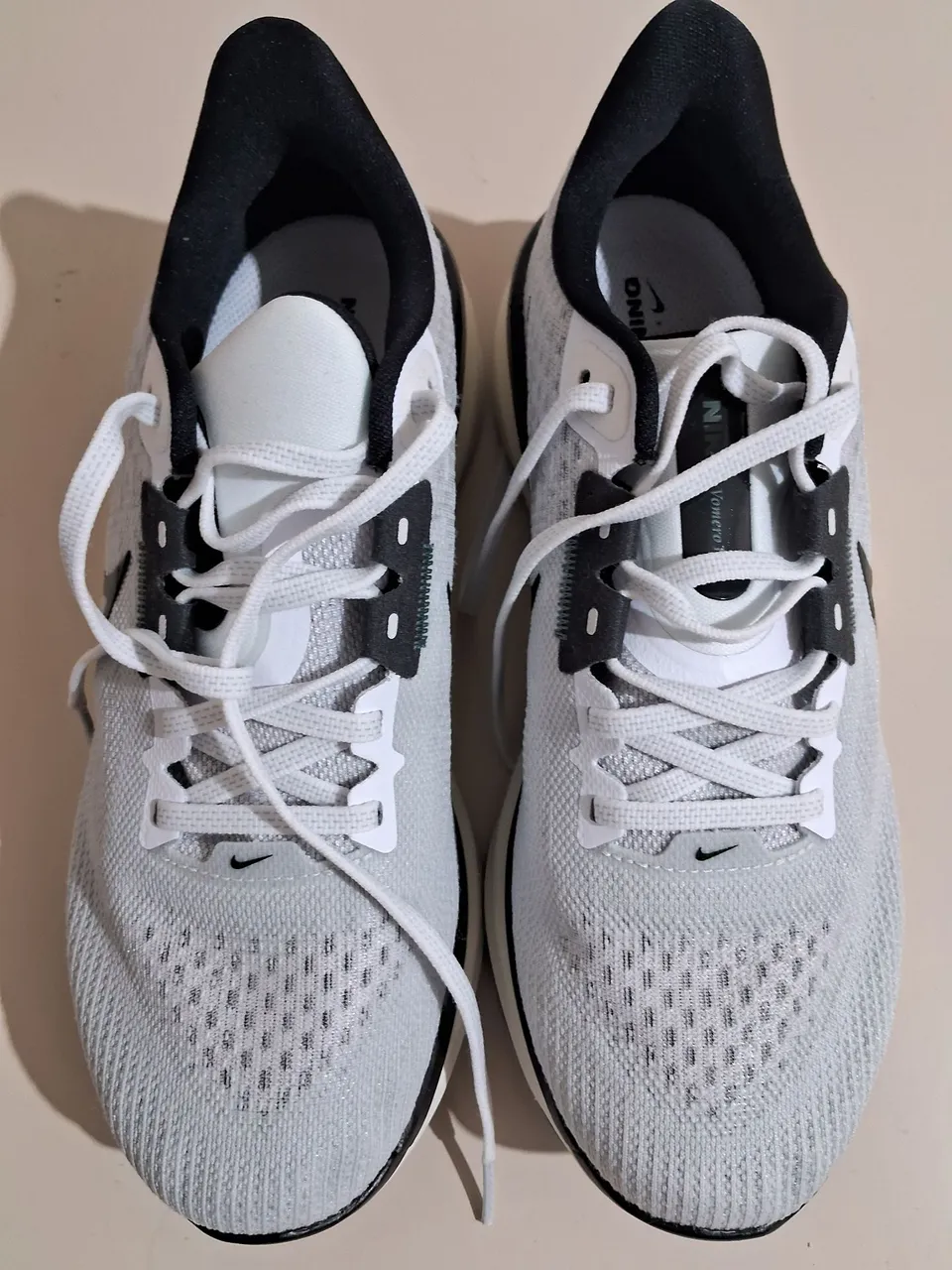 Tênis Nike Vomero 17