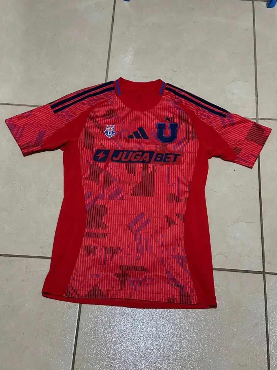 Camisa universidad católica vermelha 