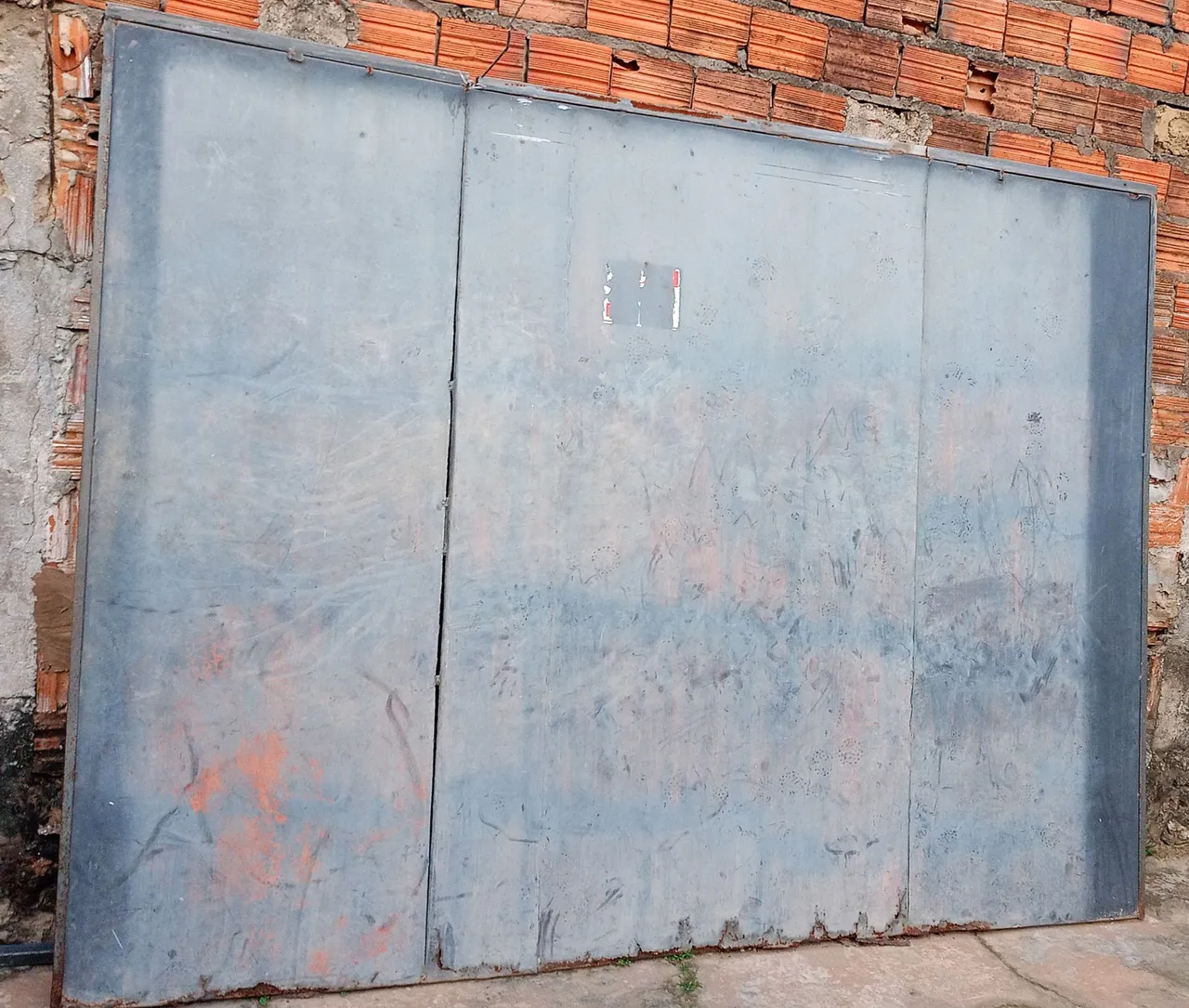 Porta de Ferro Reforçado para construção