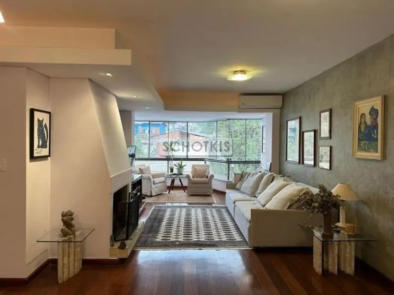 IMOBILIÁRIA SCHOTKIS VENDE COM EXCLUSIVIDADE AMPLO APARTAMENTO DE 03 DORMITÓRIOS, ÚNICO NO