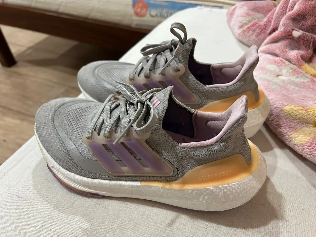 Tênis Adidas ultraboost light  - Foto 4