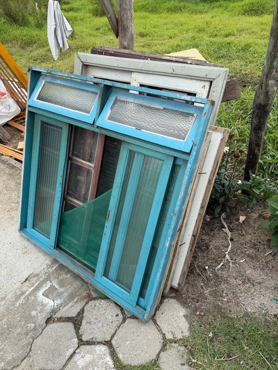 Janela madeira maciça 