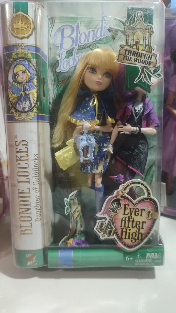Boneca Blondie Lockes Ever After High
