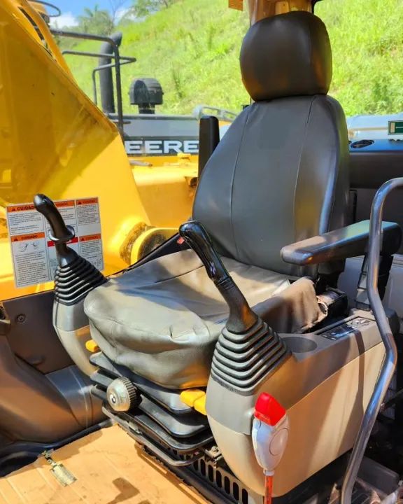 ESCAVADEIRA KOMATSU PC200-8 ANO 2014 - Foto 5