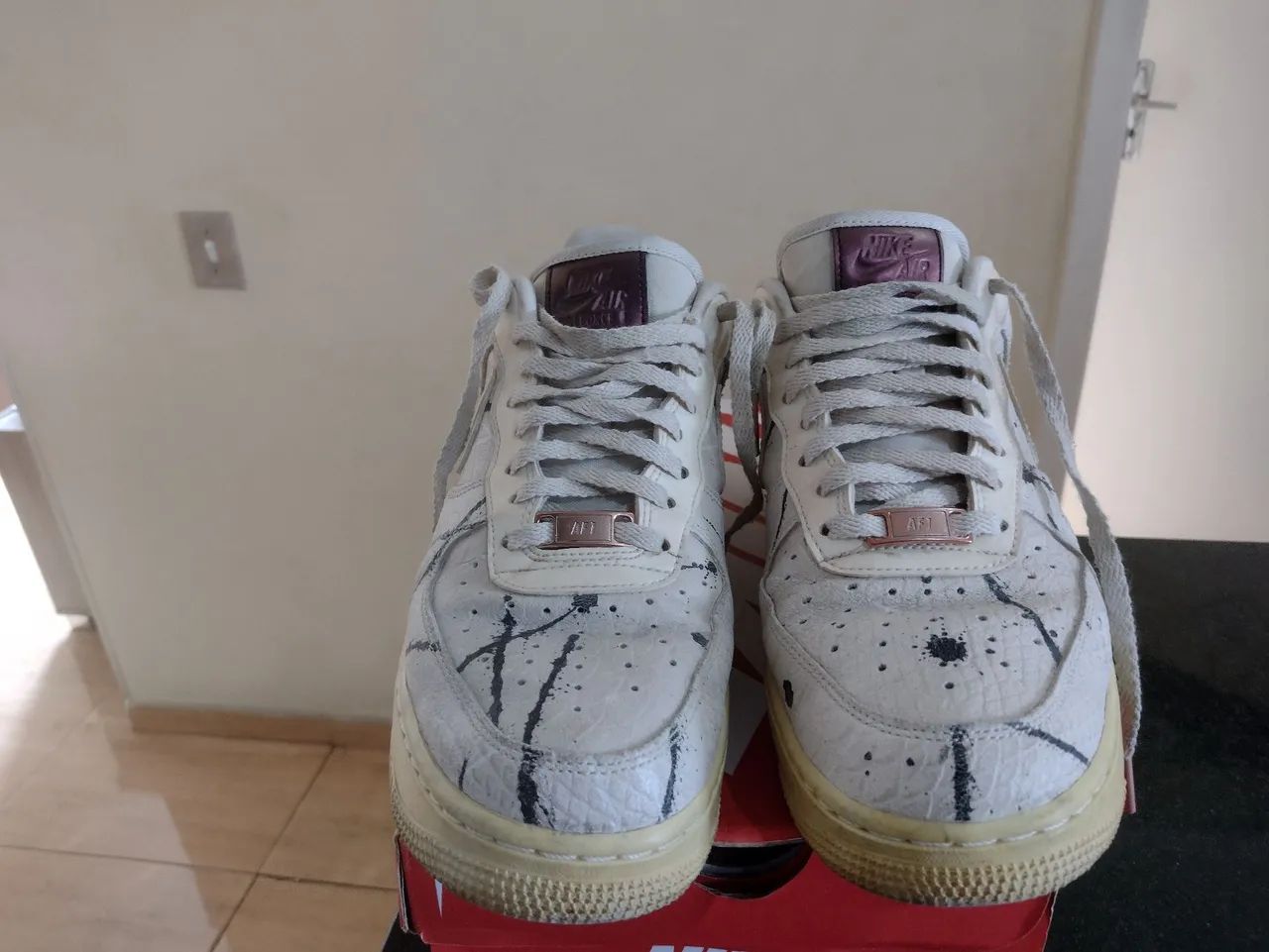 Nike Air Force 1 Low - Branco/Marrom