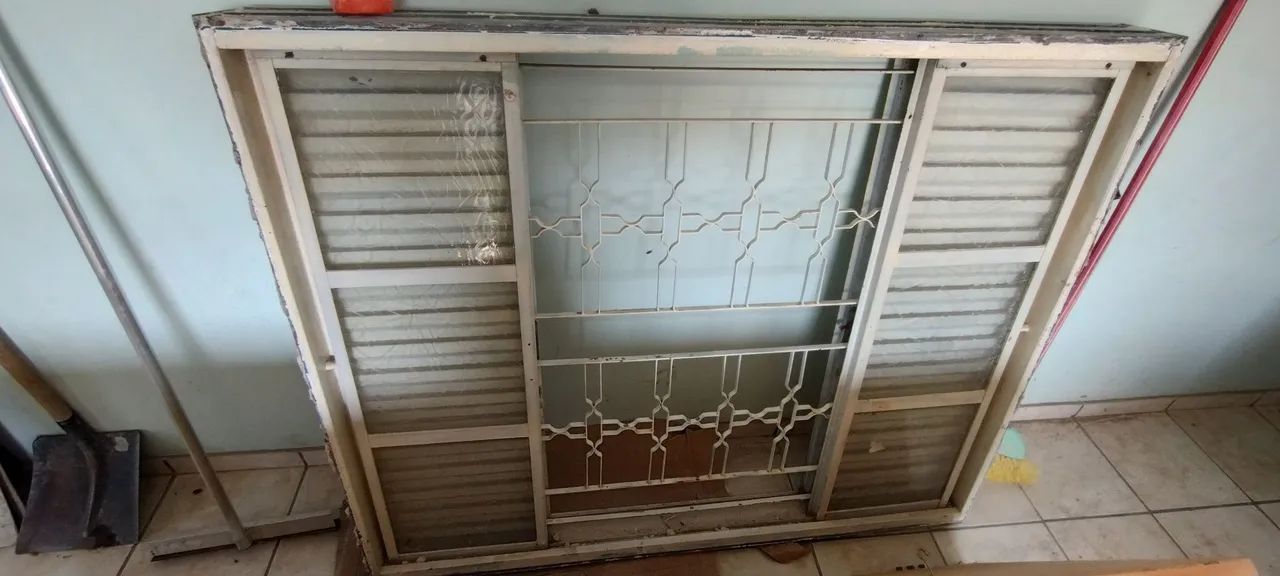 Porta, janela e vitrôs64861278094594124