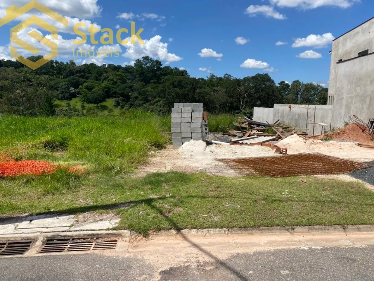 TERRENO A VENDA NO CONDOMÍNIO FECHADO BOSQUE DO HORTO EM JUNDIAÍ ATRÁS DO MAXI SHOPPING.