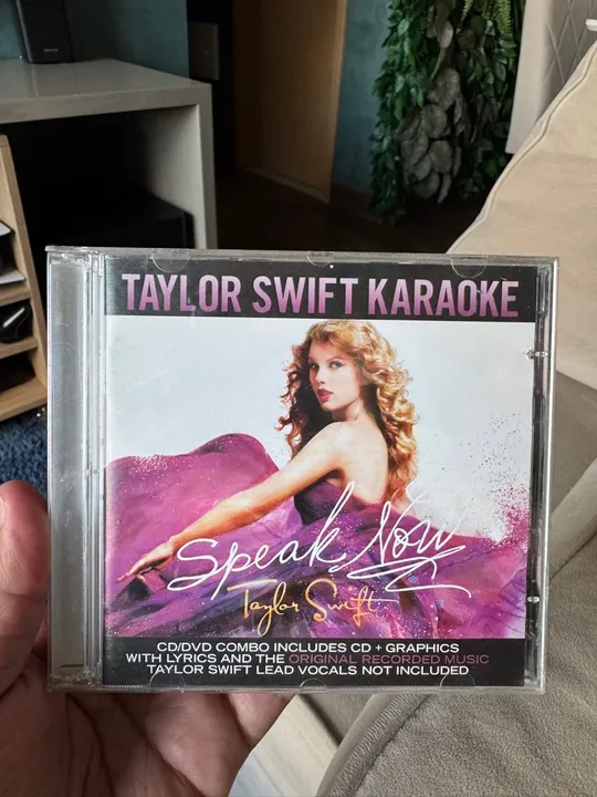 Taylor Swift - Speak Now Karaoke CD+DVD