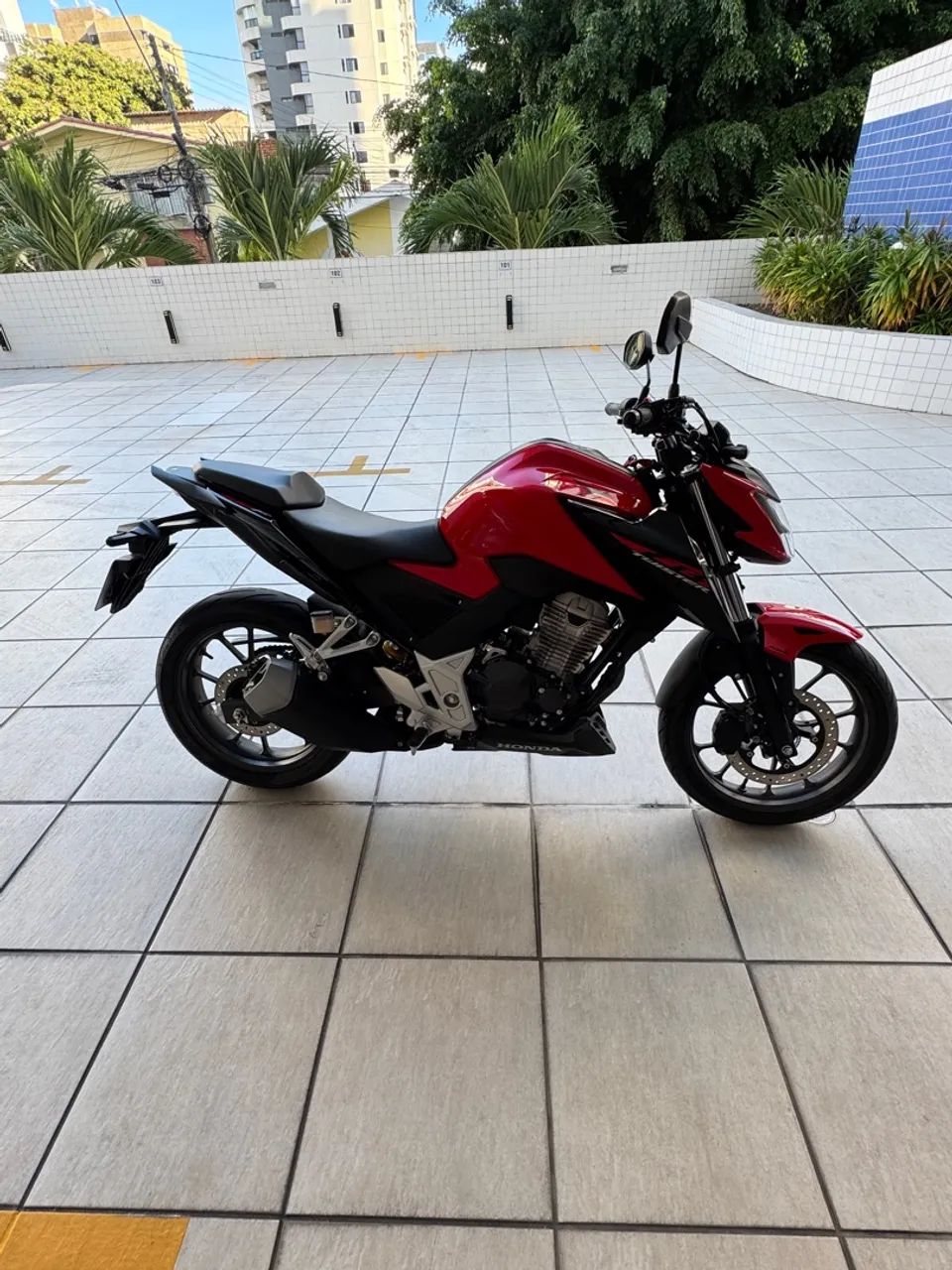 Moto CB Twister 