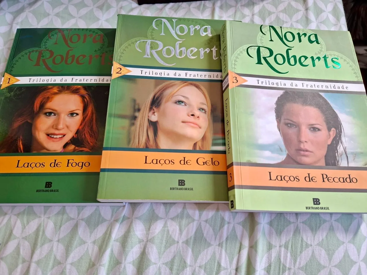 Livros Nora Roberts - Trilogia da Fraternidade