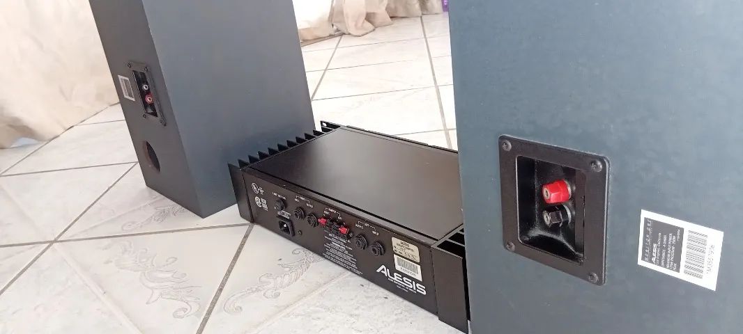 Caixas Alesis Monitor One + Amplificador RA100 - Foto 5