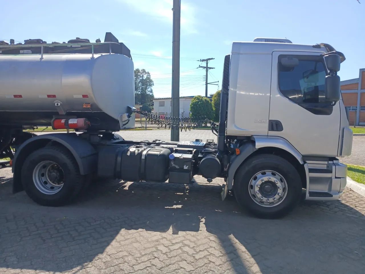 Volvo VM 330  - Foto 4