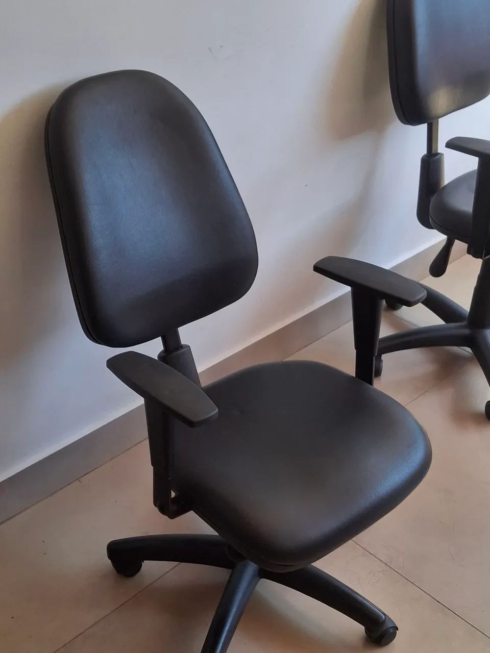 Cadeiras escritório 64842113157122123