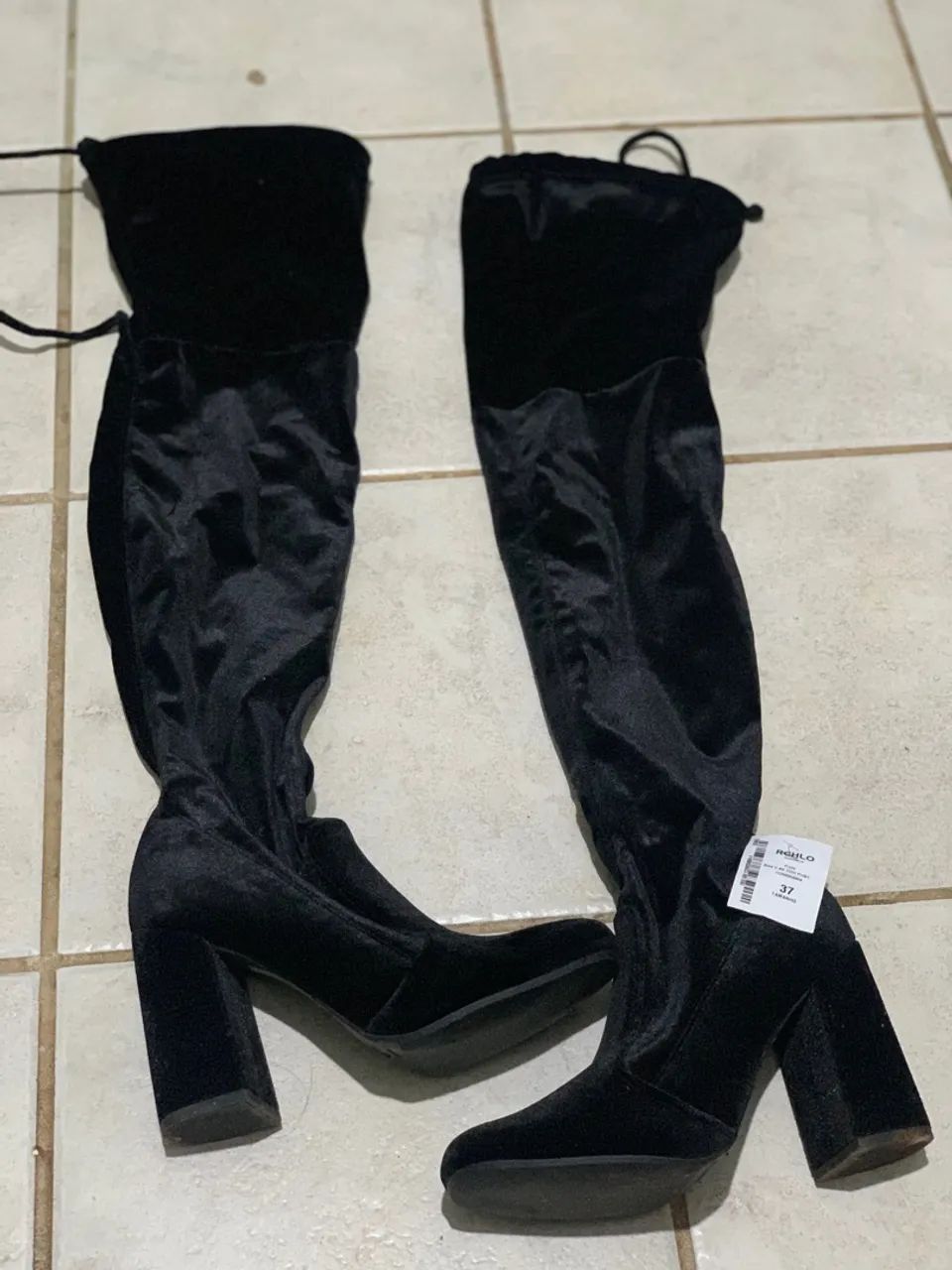 Bota Over Bota Cano Alto CamurÃ§a Preta Vizzano Sale Bota Over