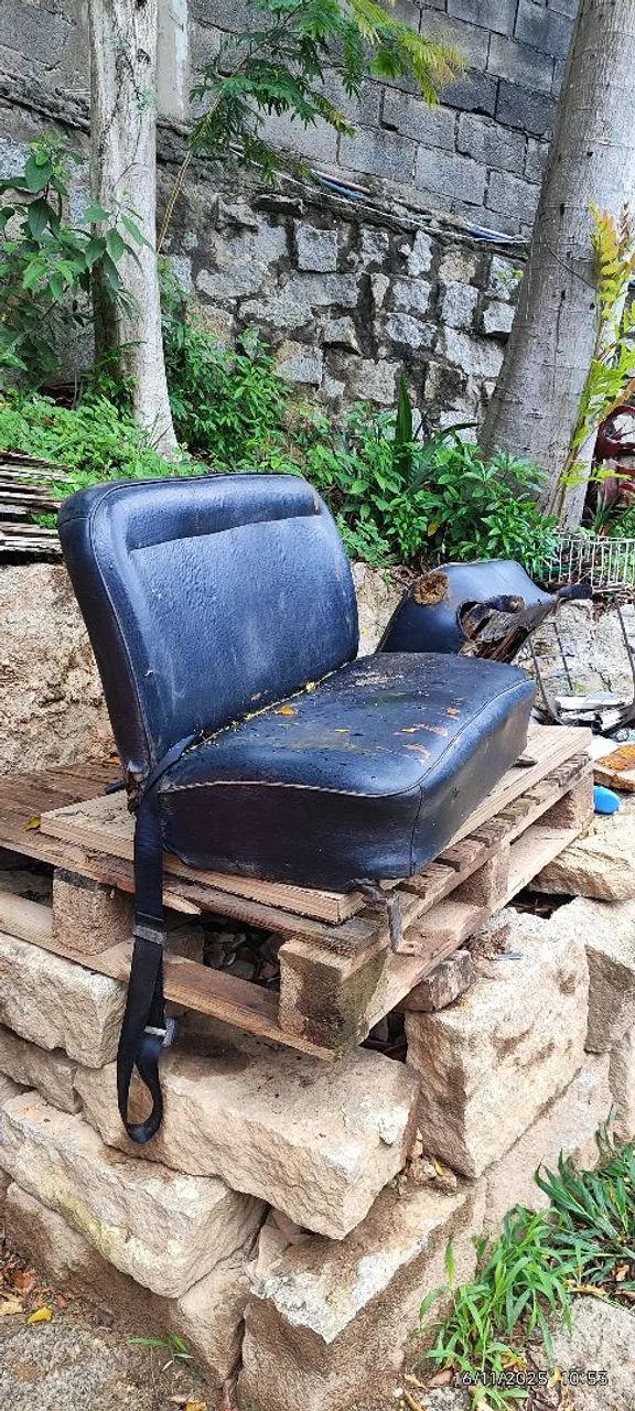 Vendo banco usado para Jeep Willys - Foto 3