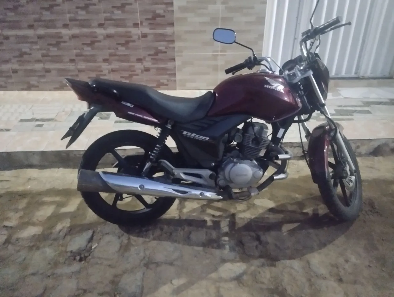 Honda Titan ESD 150 - 2012 - Moto Conservada e Pronta para Rodar!