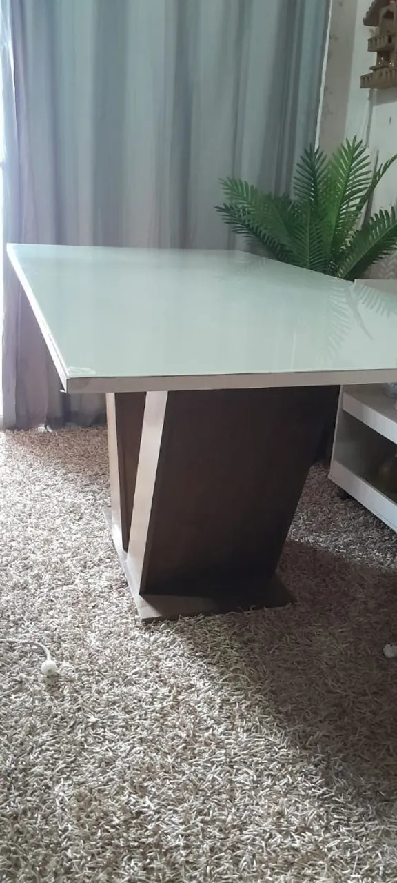 Mesa de Jantar Moderna e Elegante