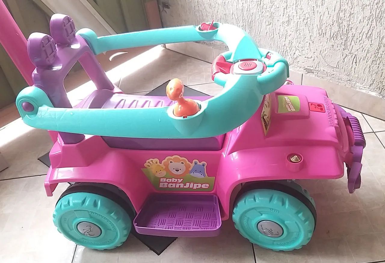 Carrinho de Passeio e Andador Bandeirante 