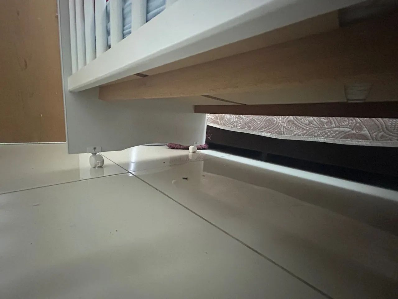 Berço de bebê branco em ótimo estado - Foto 3