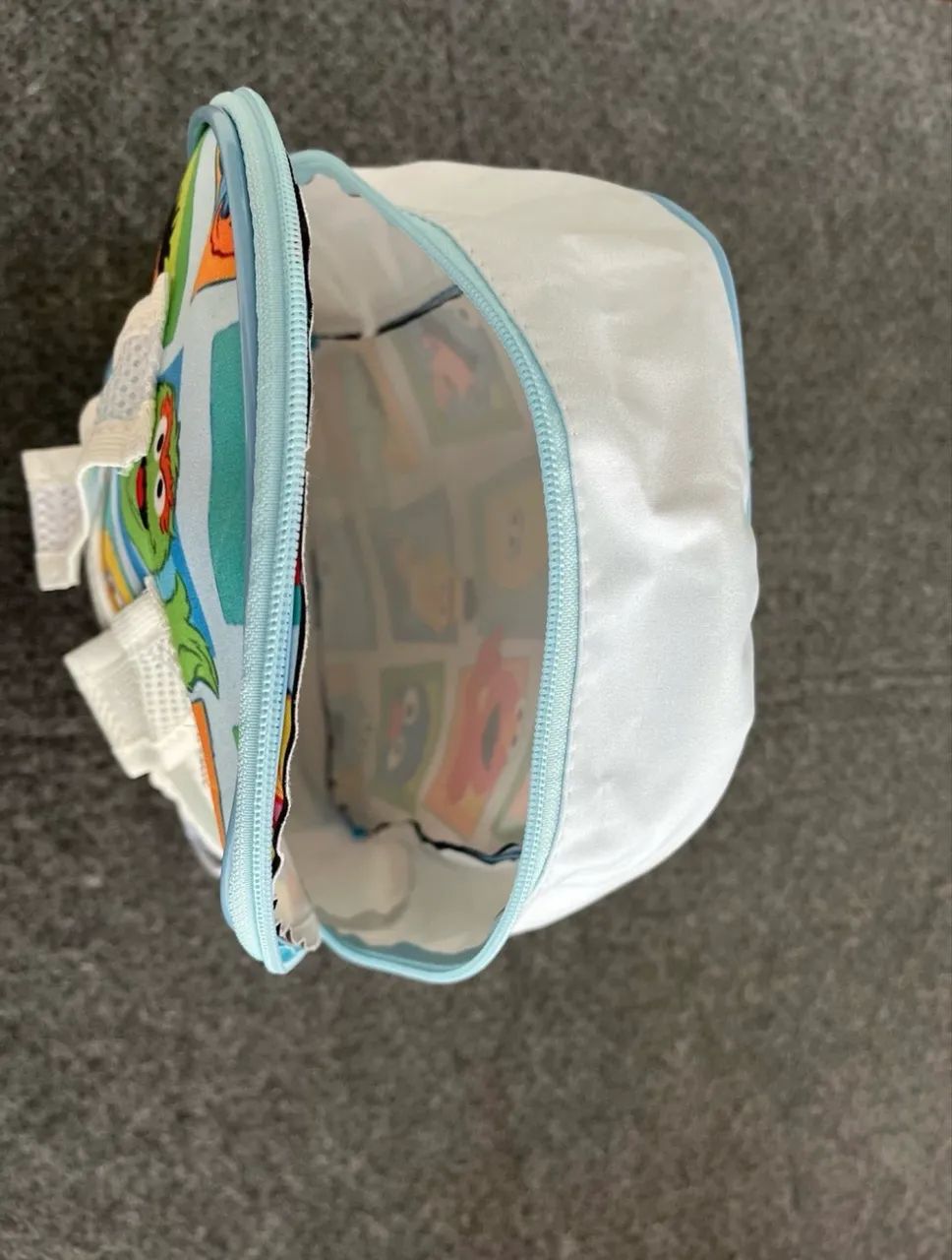 Mochila infantil vila sésamo 30cm nova. - Foto 3