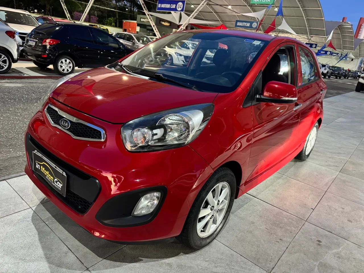 Kia Picanto EX bem conservado 2013