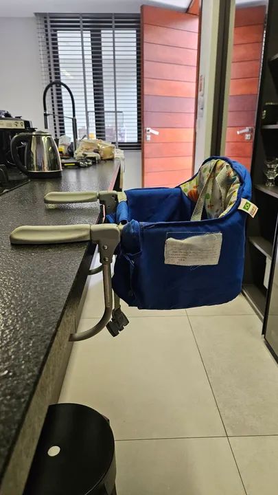 Cadeira de alimentação portátil para bebê - Foto 2
