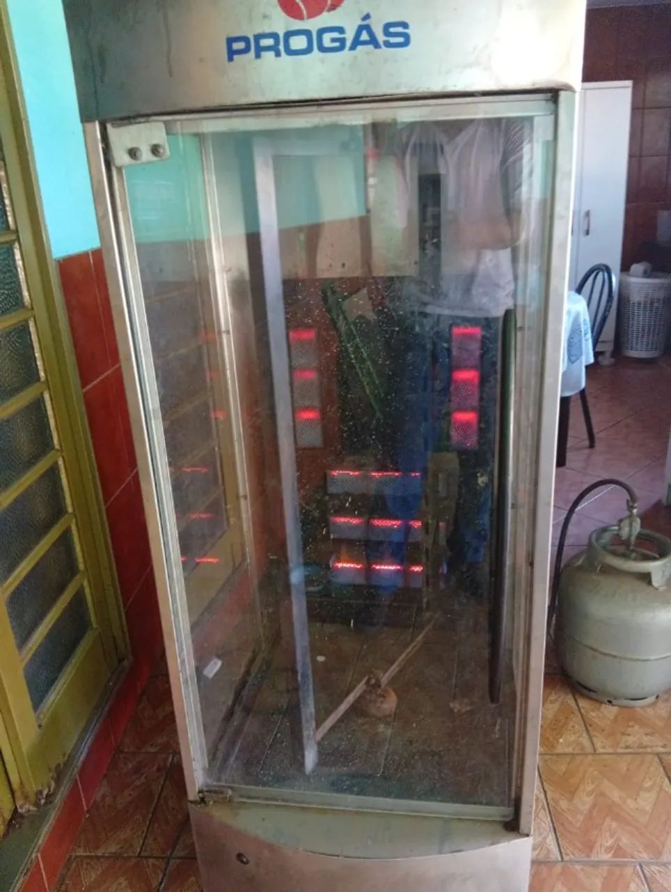 Máquina de assar frango