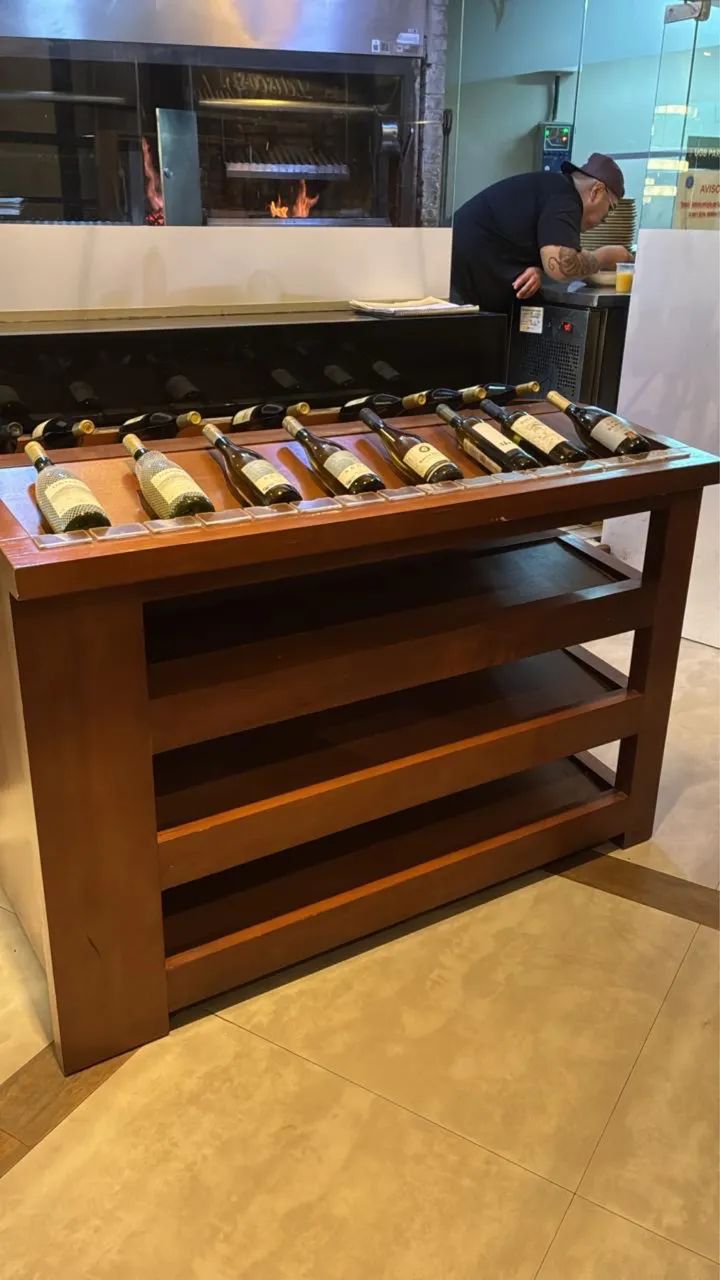 Berço para vinho tipo adega