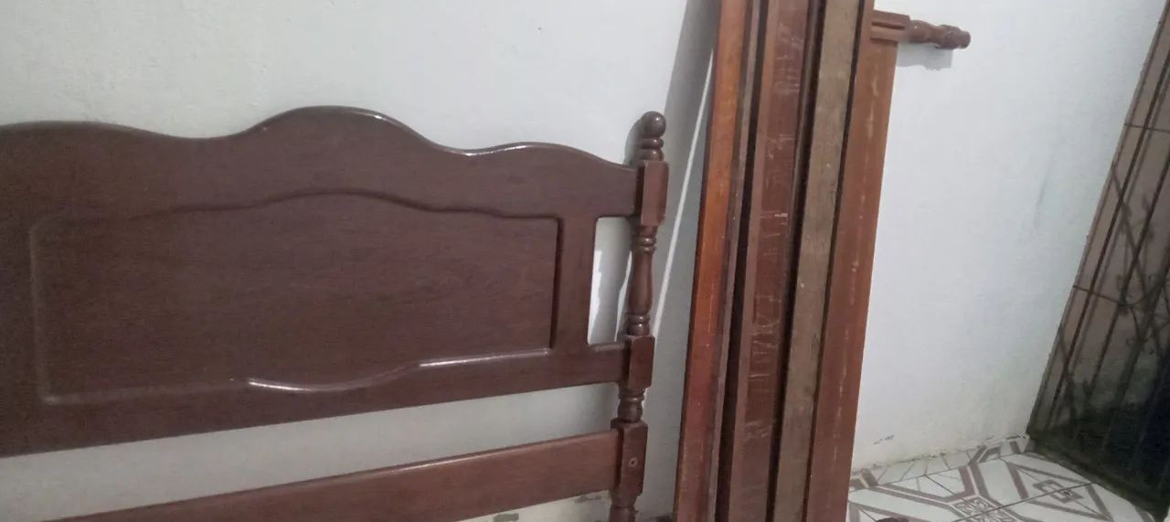 Cama casal de madeira maciça Angelim - Foto 2