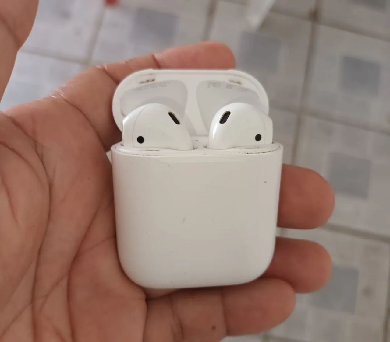 Fone de ouvido airpad da Apple com caixa de recarga  - Foto 2