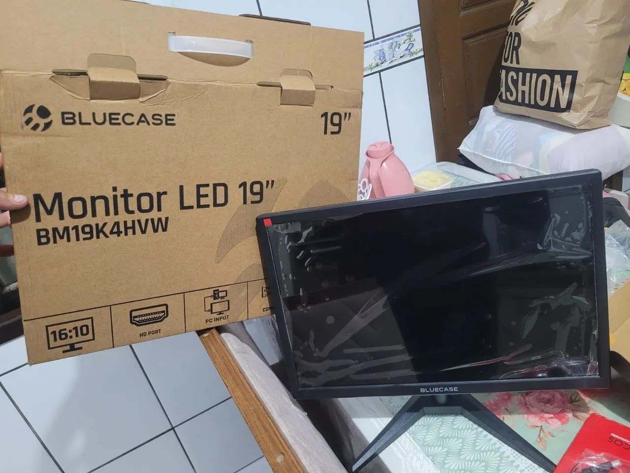 Monitor 19"