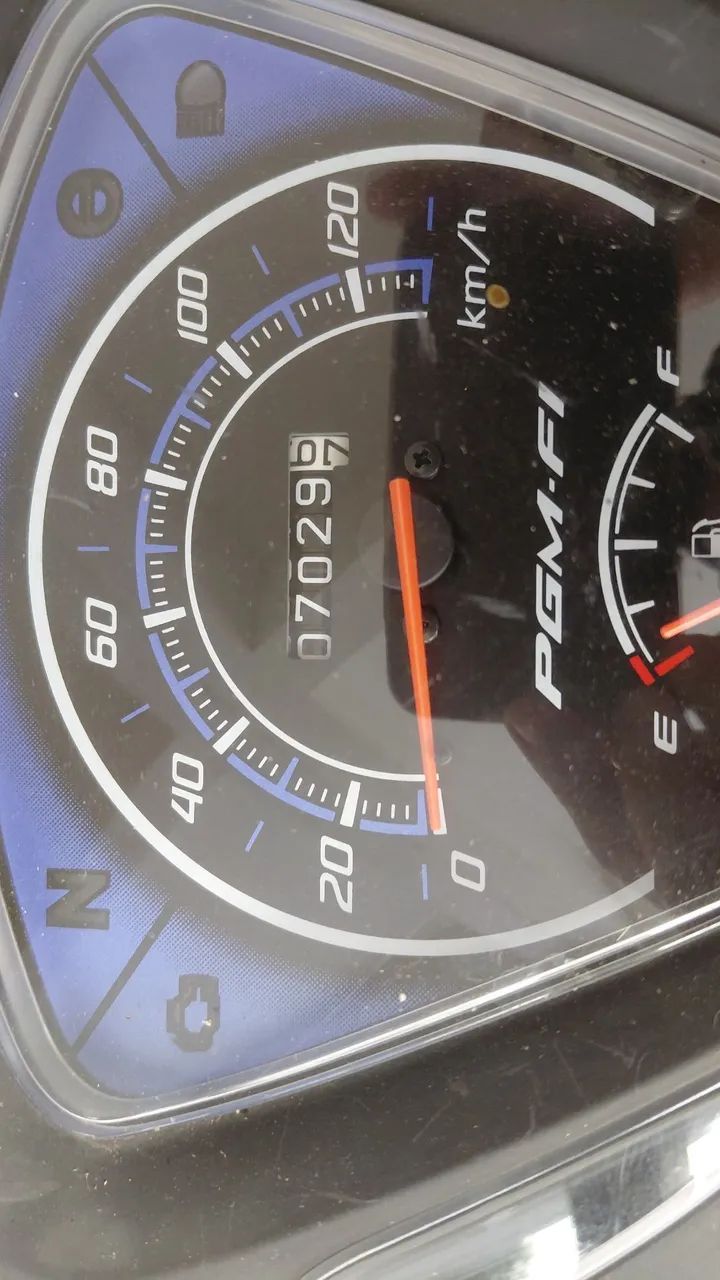 Veículo de garagem, pouco usada - Foto 4