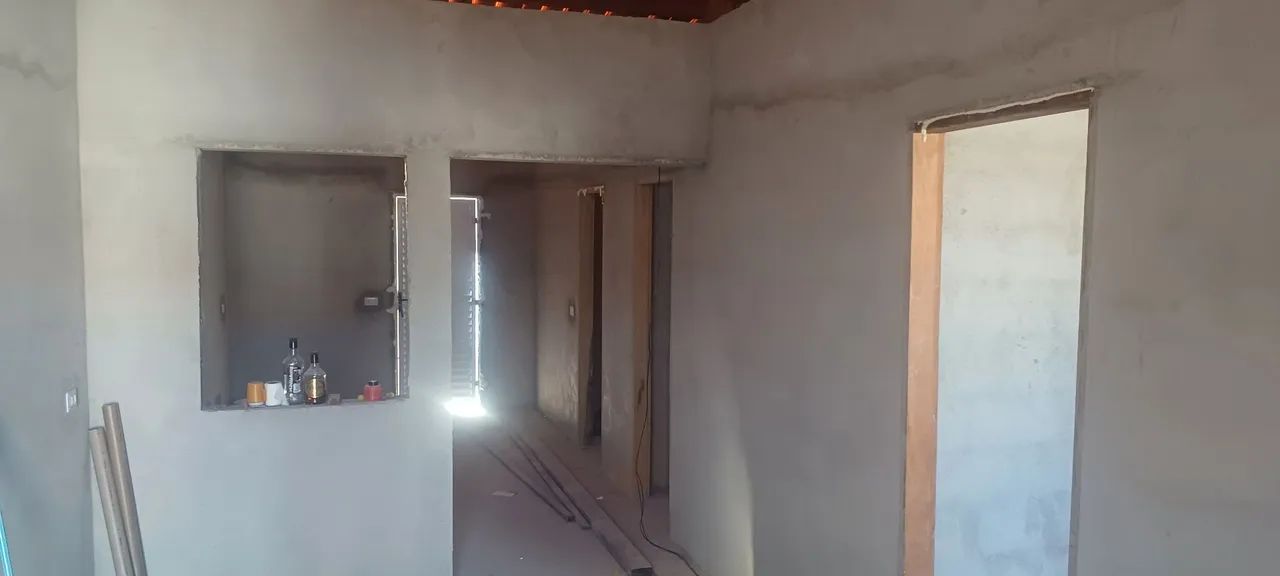 CASA A VENDA 80% CONCLUIDO