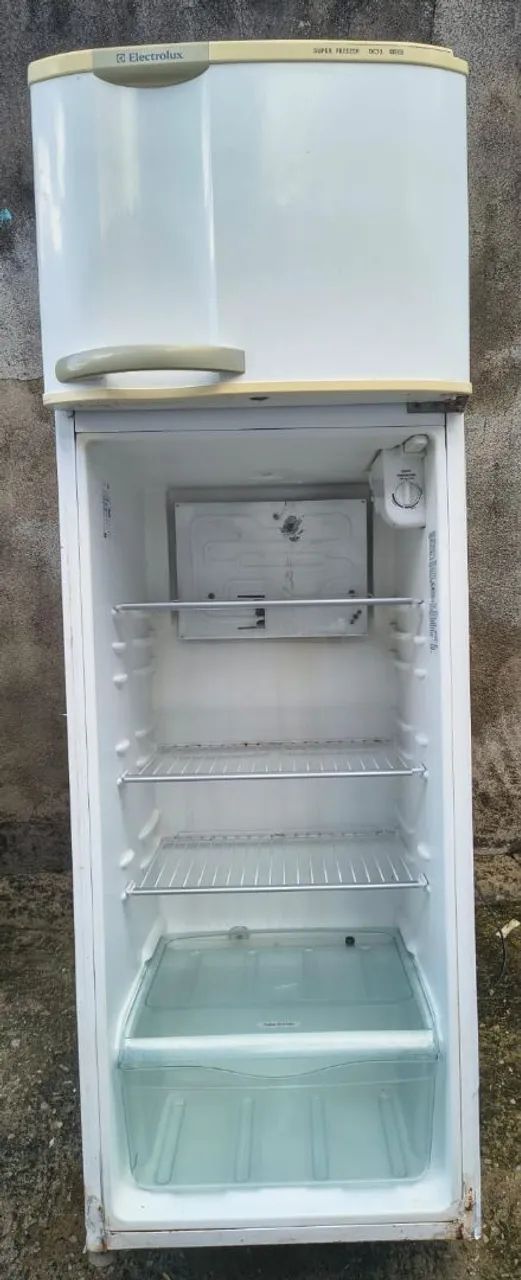 Geladeira Eletrolux 220v - Foto 2