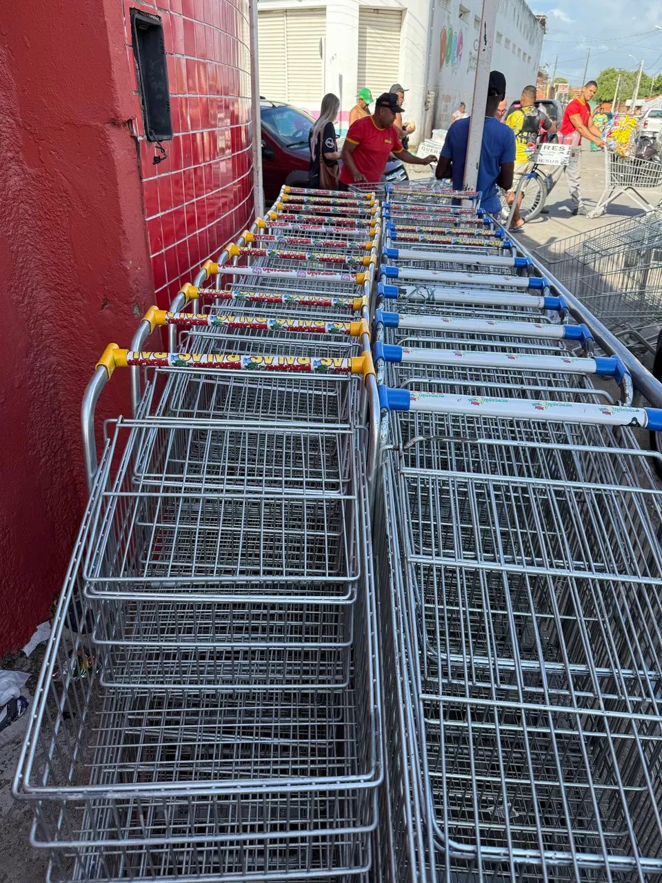 Carrinhos de supermercados  - Foto 3