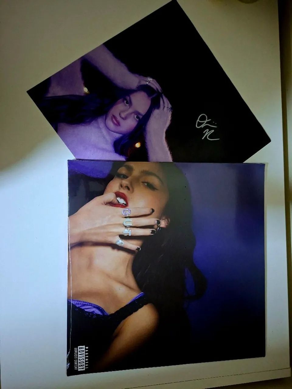 VINIL AUTOGRAFADO GUTS OLIVIA RODRIGO - Foto 3