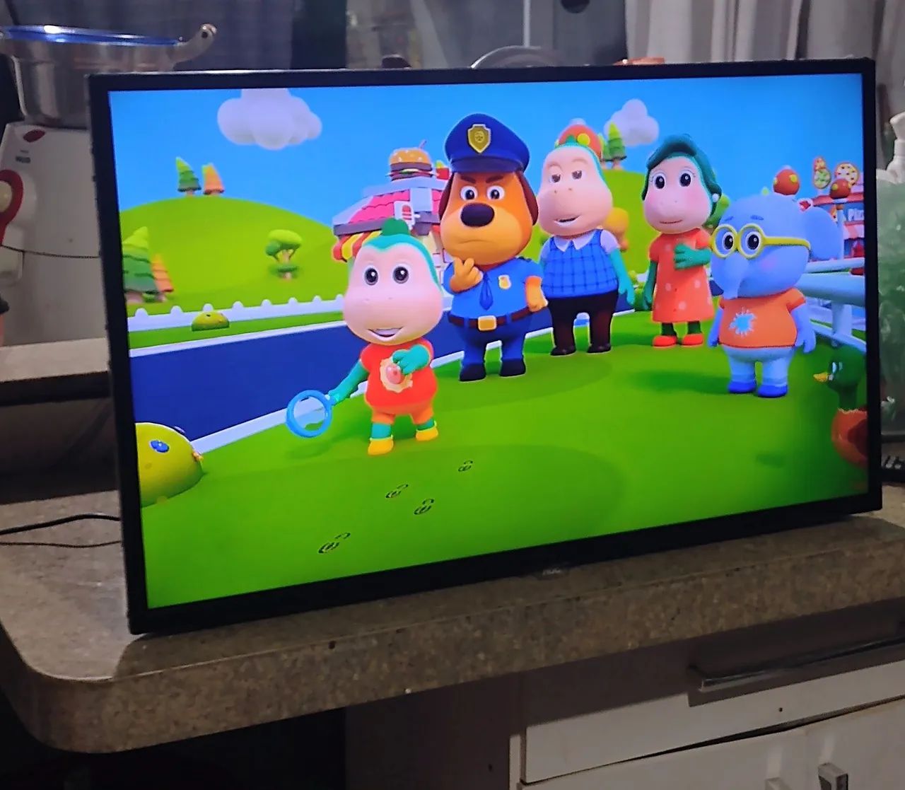 Tv Smart AOC (32) em perfeito estado. - Foto 4