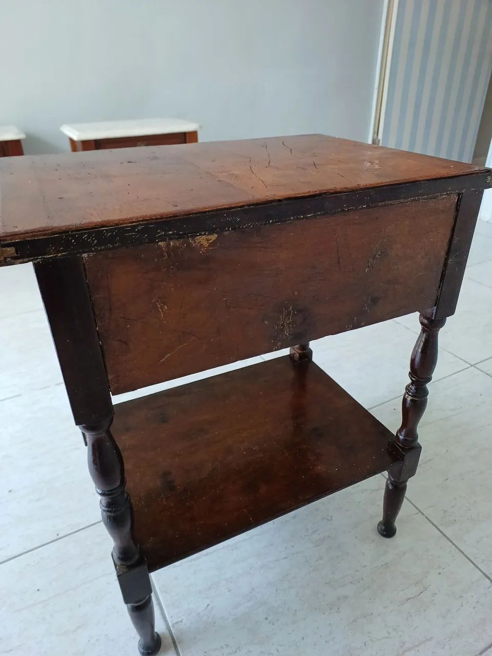 Criado mudo / mesa de apoio  - Foto 4