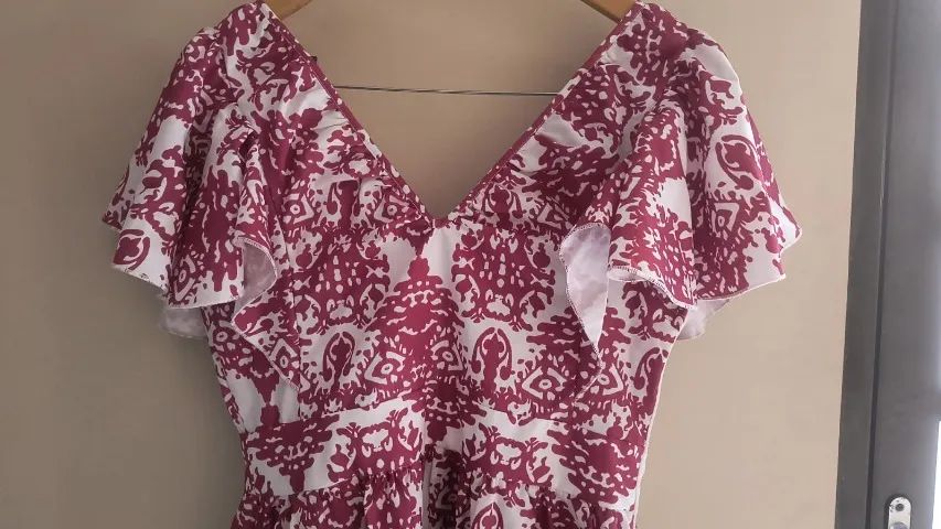 vestido branco e pink - Foto 2