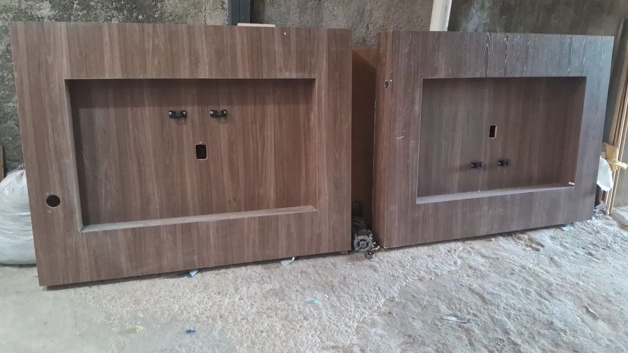 Vendo dois painéis de TV de 50 polegadas por 100 reais cada ok entrego 
