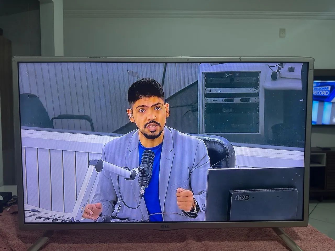 Tv LG de 32 polegadas não é smart  - Foto 2