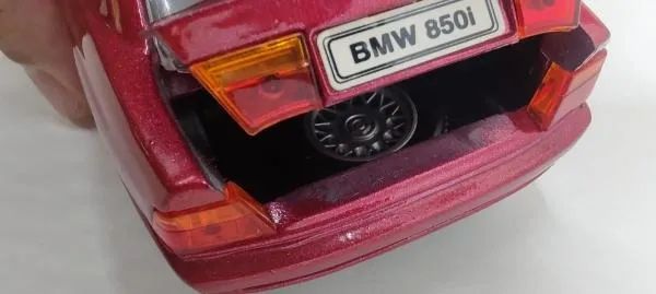 Miniatura Bmw 850i 1/24 Vermelho - Hobbies e coleções - Centro