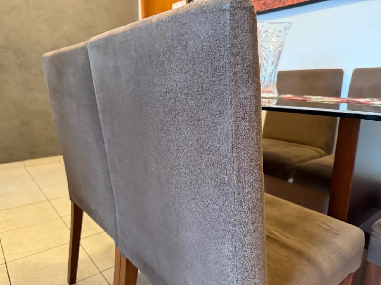 Mesa de jantar com 6 cadeiras- Elegante e confortável. - Foto 3