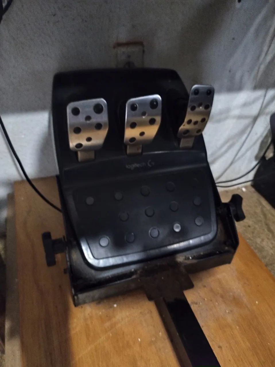 Vendo volante g29 completo muito Bom!! - Foto 3