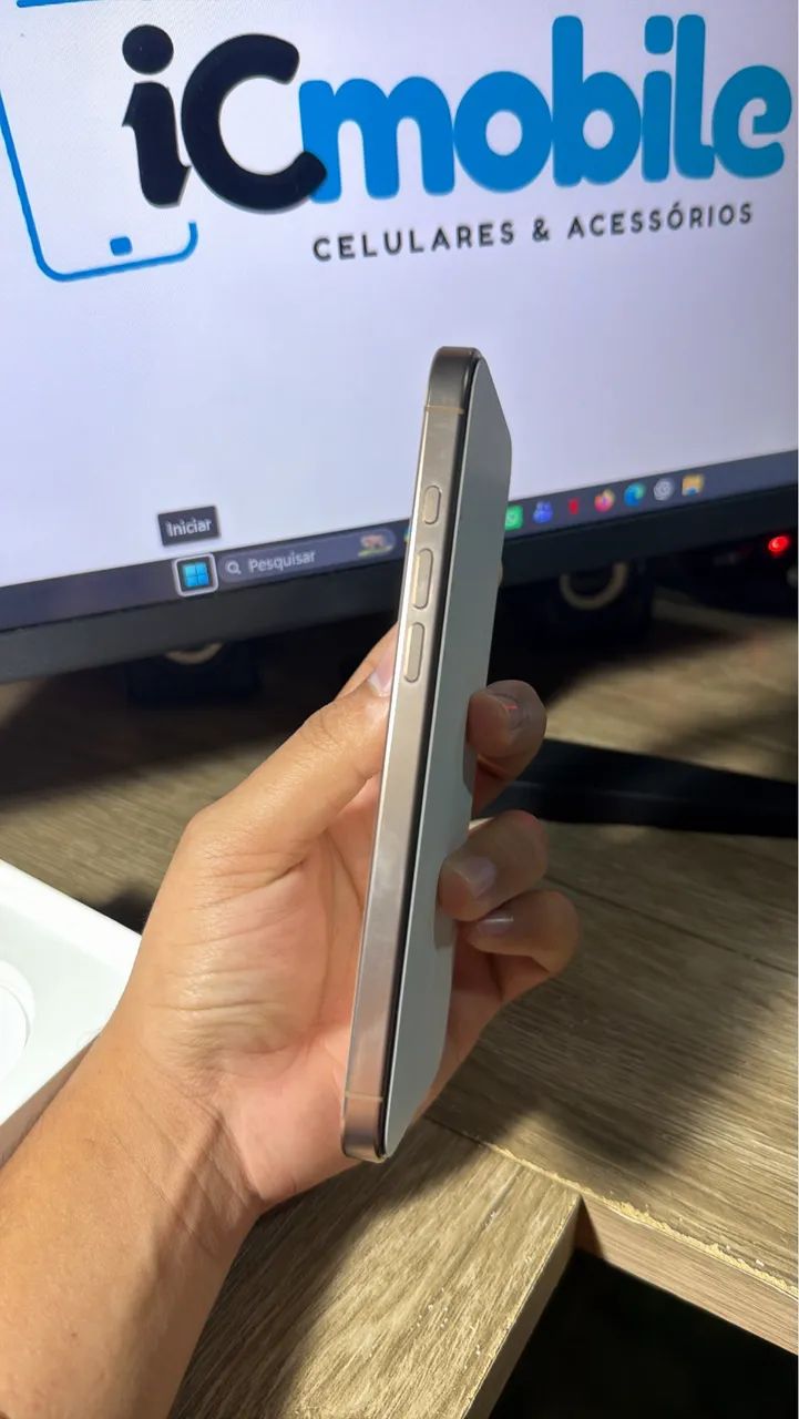 iPhone 16 Pro Max 256gb Desert ainda na G. Apple  - Foto 2