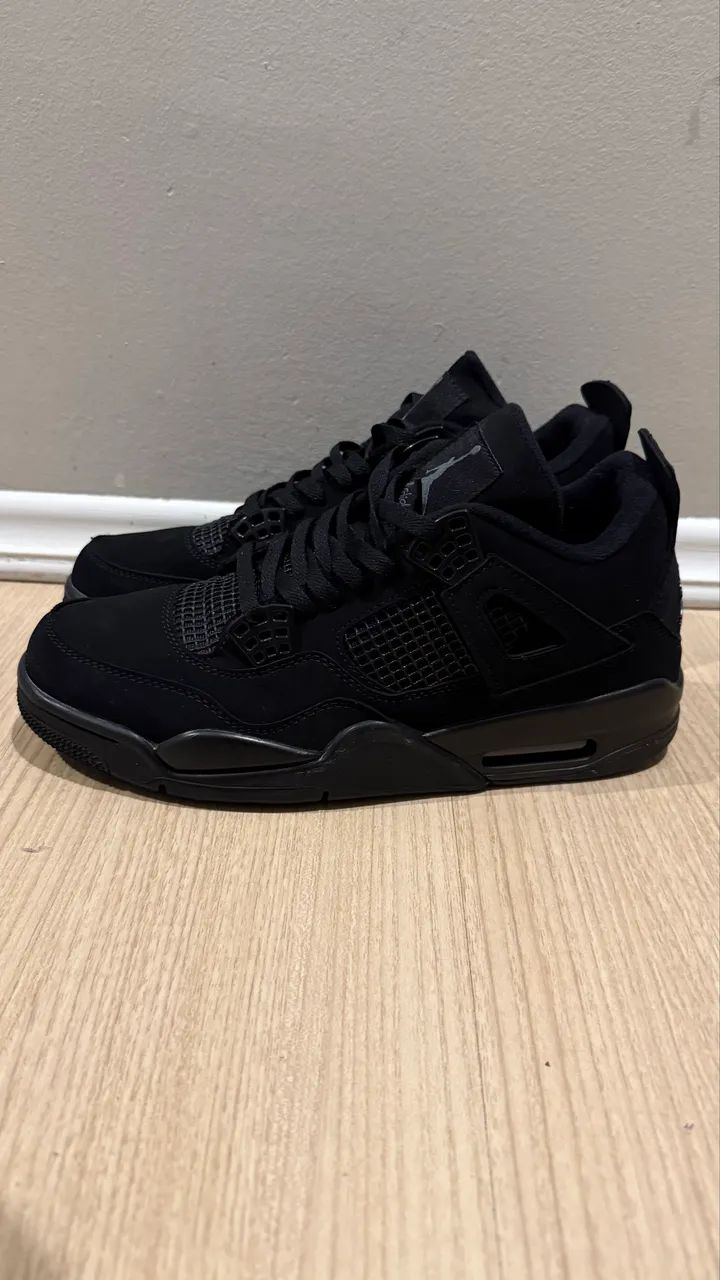 Air Jordan 4 Black Cat 